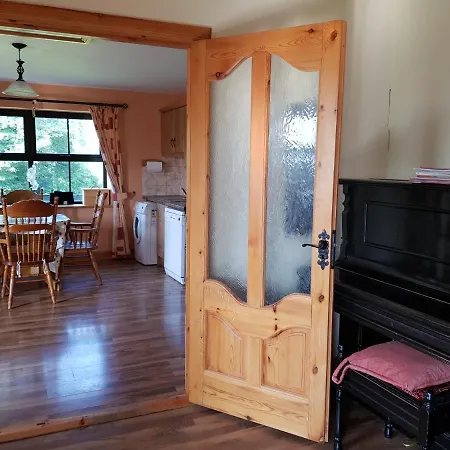 펜션 Rathgillen House *