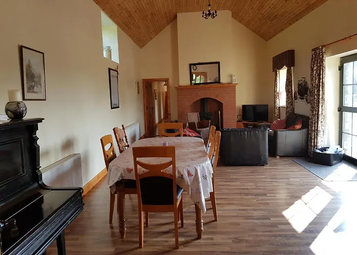 בית נופש Rathgillen House *